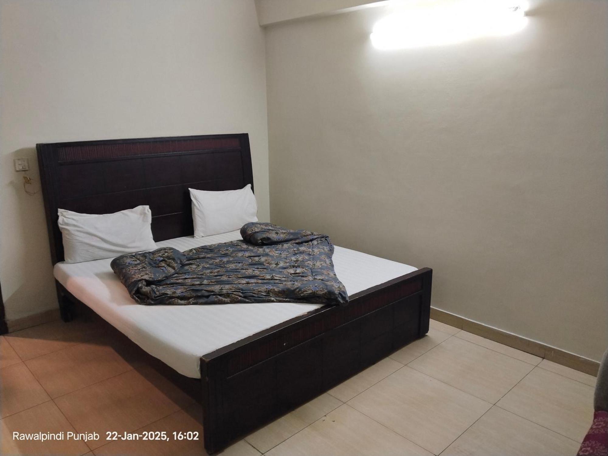 Shahzad Hotel Равалпинди Экстерьер фото